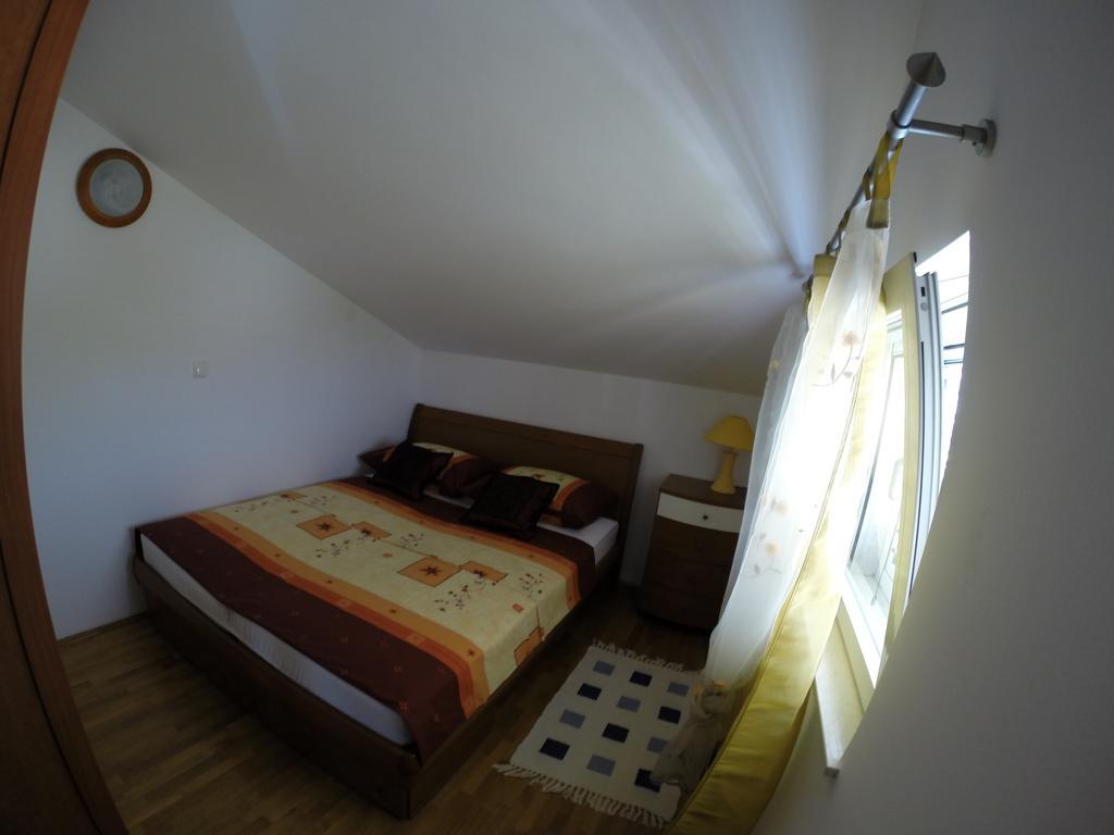 Apartments Romana سلاتين الغرفة الصورة