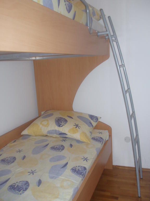 Apartments Romana سلاتين الغرفة الصورة